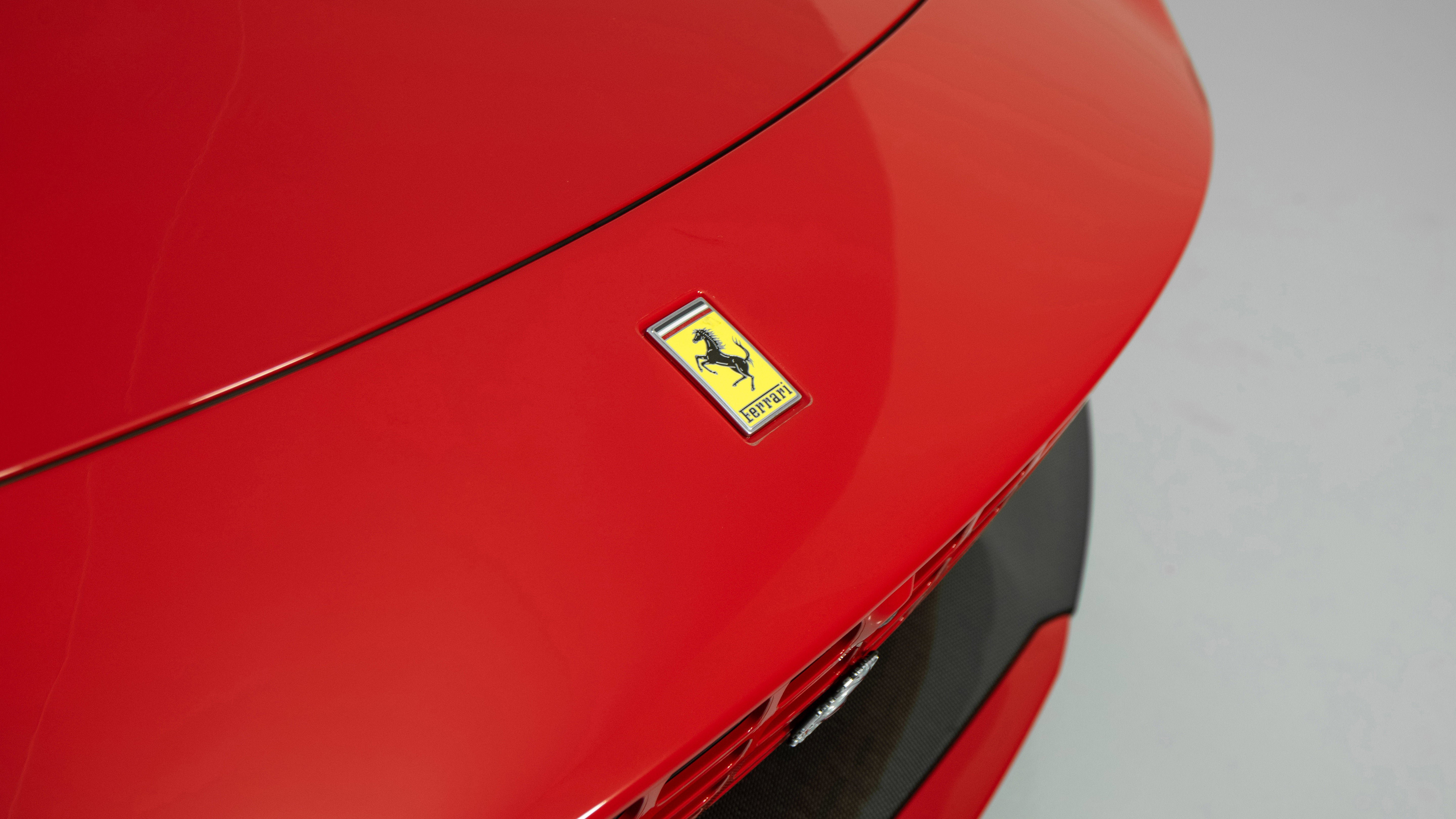 Certified 2025 Ferrari Roma Spider RWD image 30
