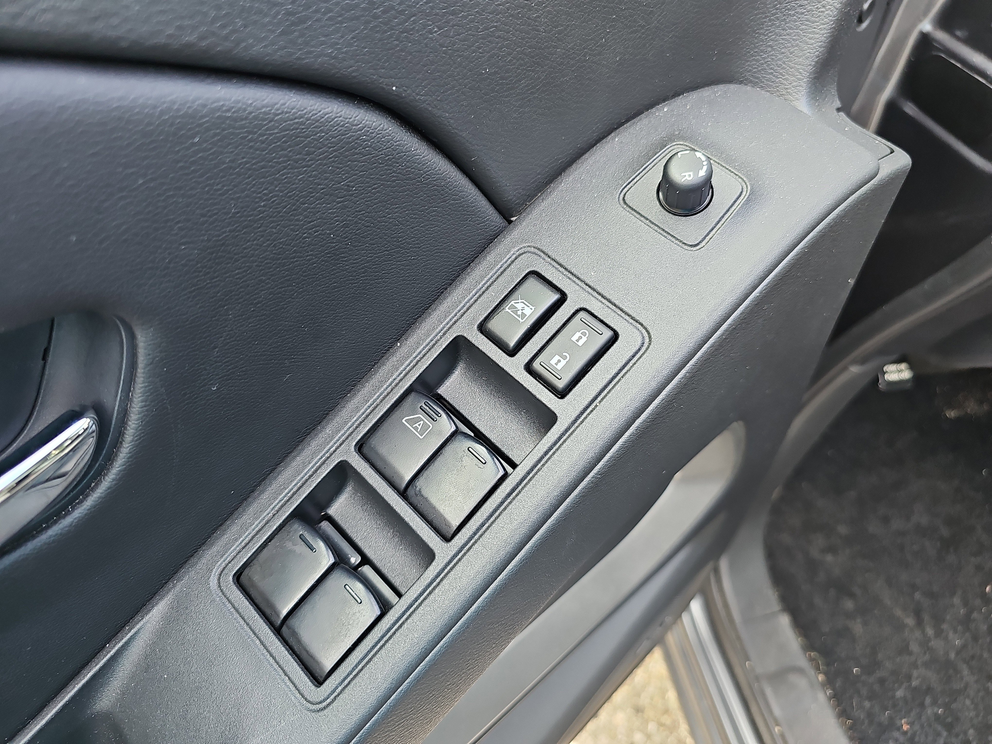 Certified 2025 Nissan Frontier SL image 20