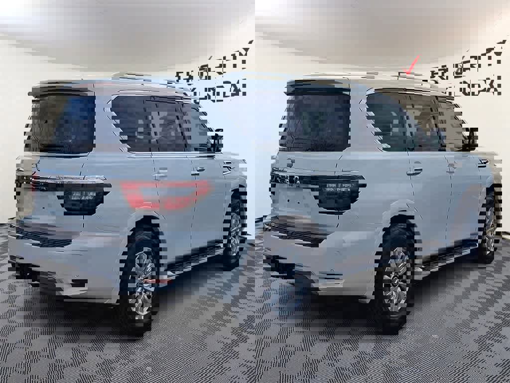 Used 2024 Nissan Armada SV image 4