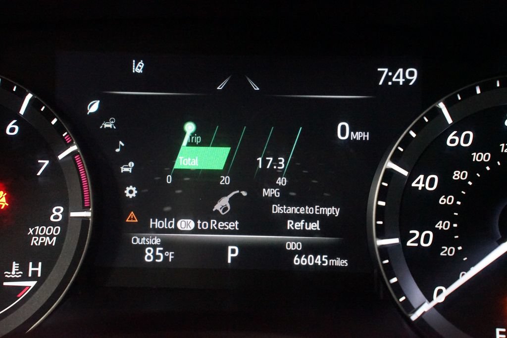 Certified 2021 Toyota Highlander XLE FWD image 16