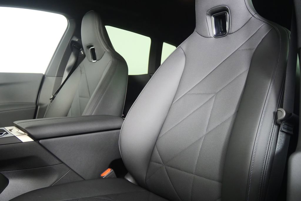 New 2026 BMW iX xDrive45 image 10