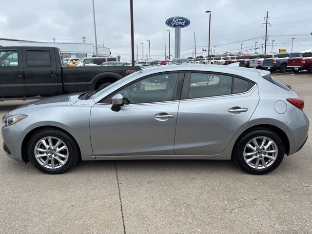 Used 2016 MAZDA MAZDA3 i Grand Touring image 4