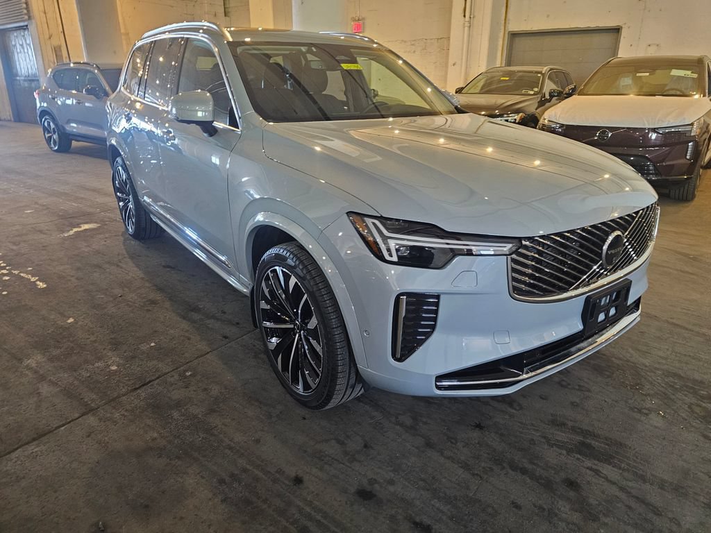 Used 2026 Volvo XC90 B6 Plus w/ Protection Package AWD/4WD image 5