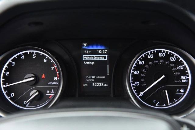 Used 2024 Toyota Camry SE image 11