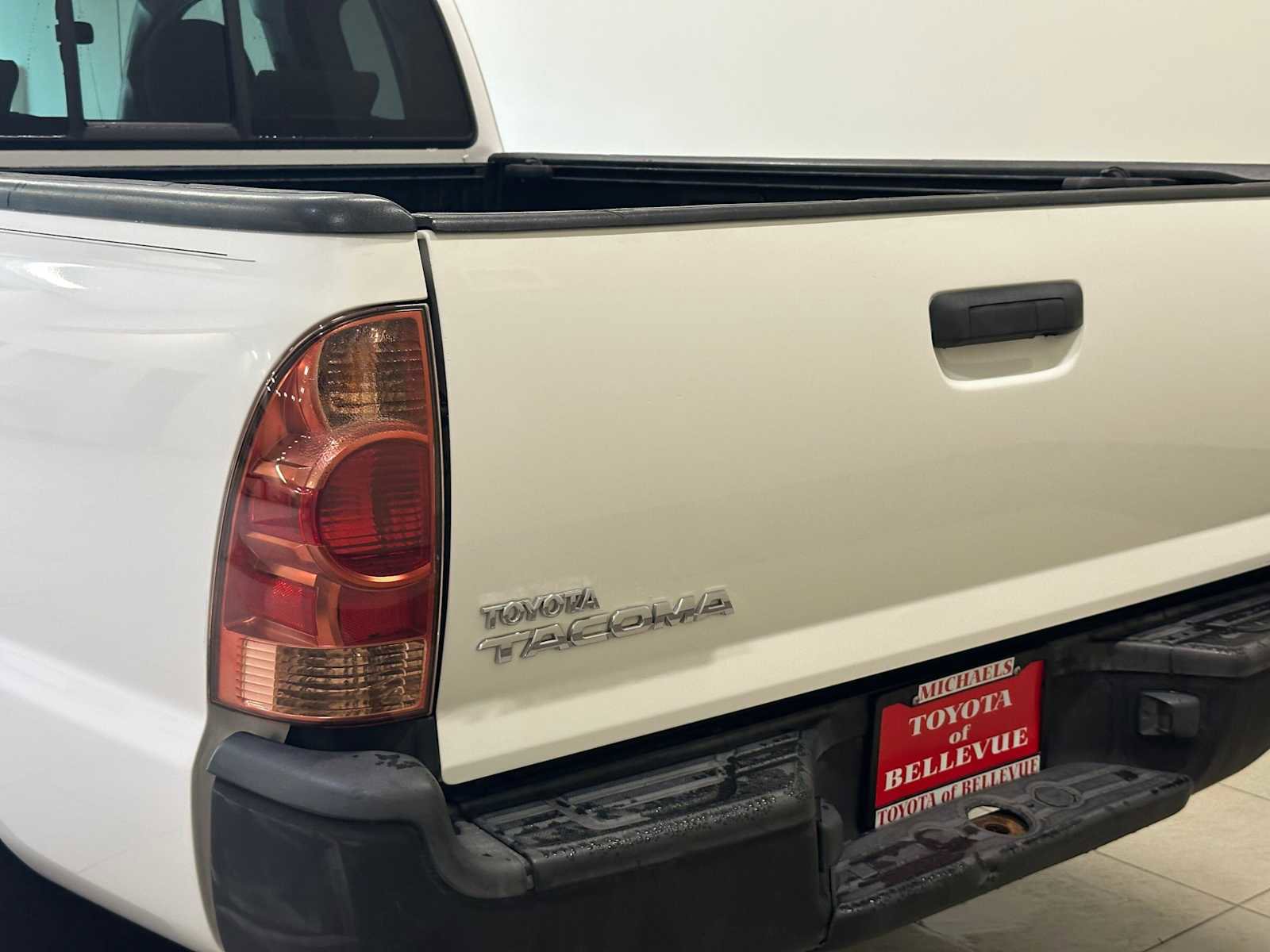 Used 2012 Toyota Tacoma 2WD Access Cab w/ Convenience Pkg image 6