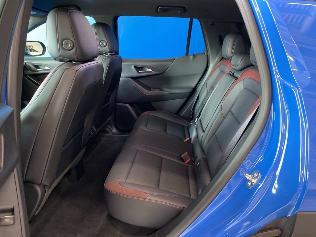 New 2026 Chevrolet Equinox RS w/ Convenience Package III AWD/4WD image 11