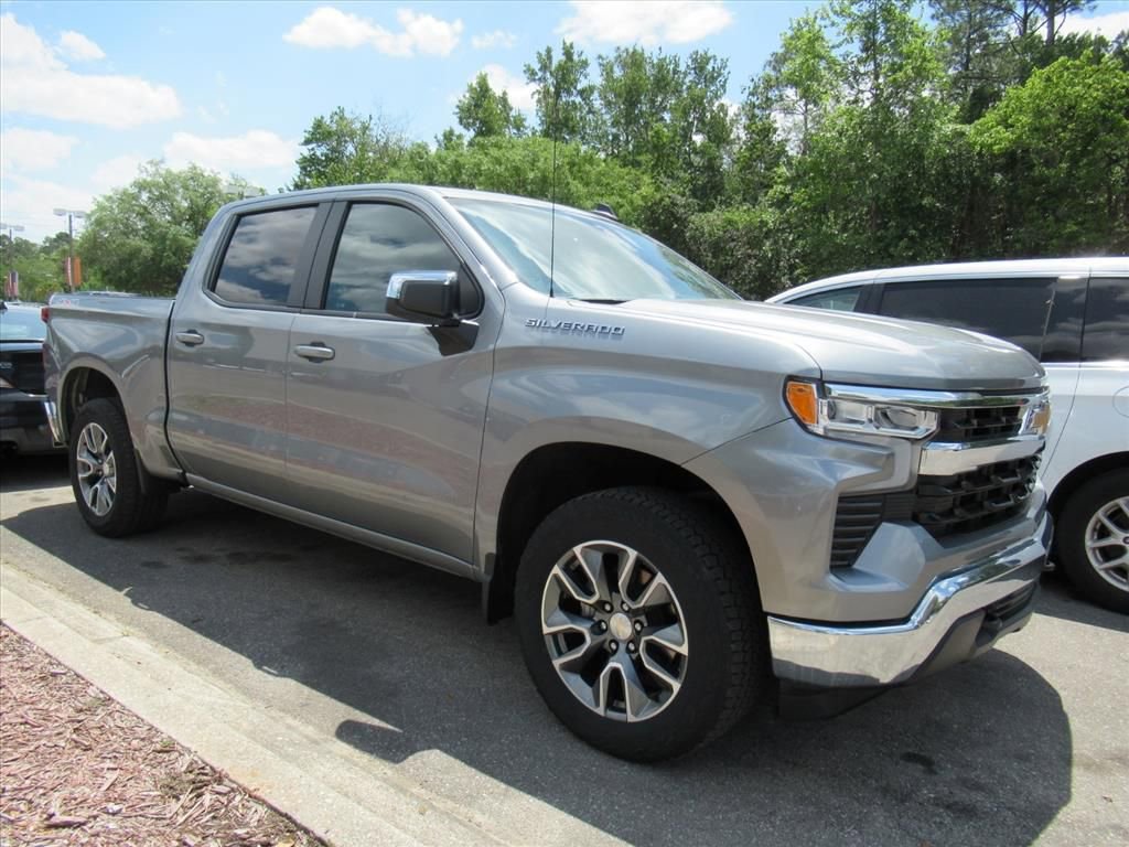 Used 2024 Chevrolet Silverado 1500 LT AWD/4WD image 1