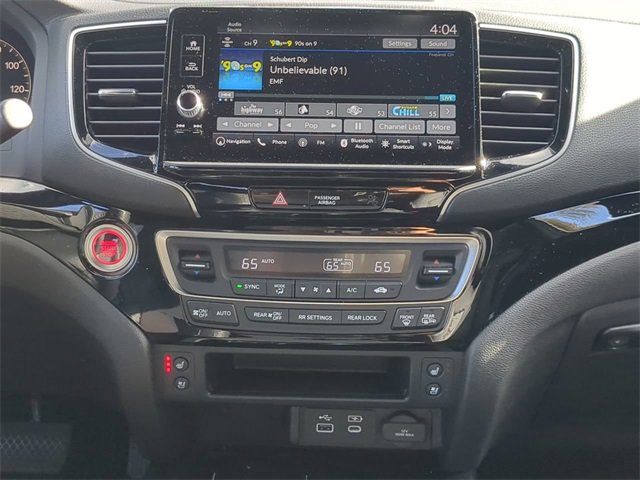 Used 2025 Honda Ridgeline Black Edition image 17