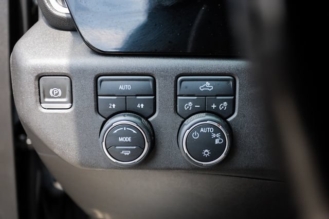 Used 2023 Chevrolet Silverado 1500 LT AWD/4WD image 50