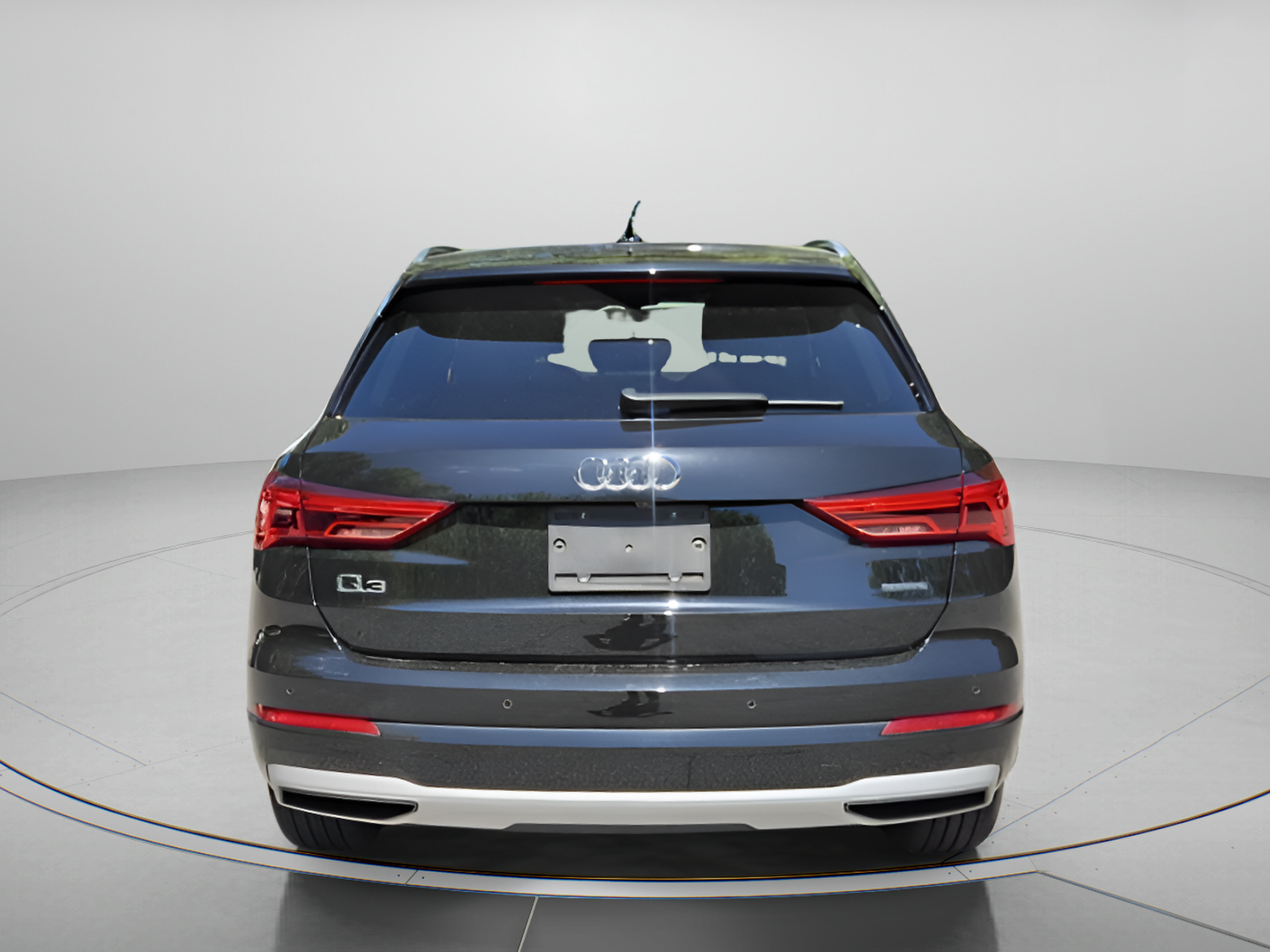Used 2021 Audi Q3 2.0T Premium w/ Convenience Package AWD/4WD image 4