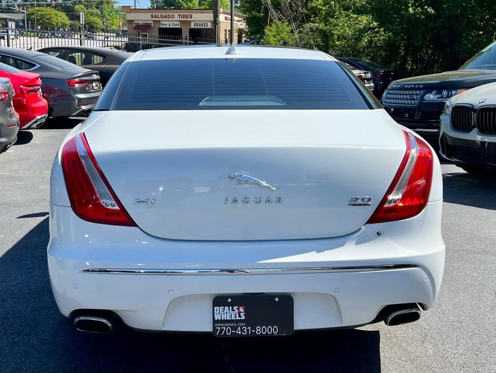 Used 2013 Jaguar XJ AWD image 10