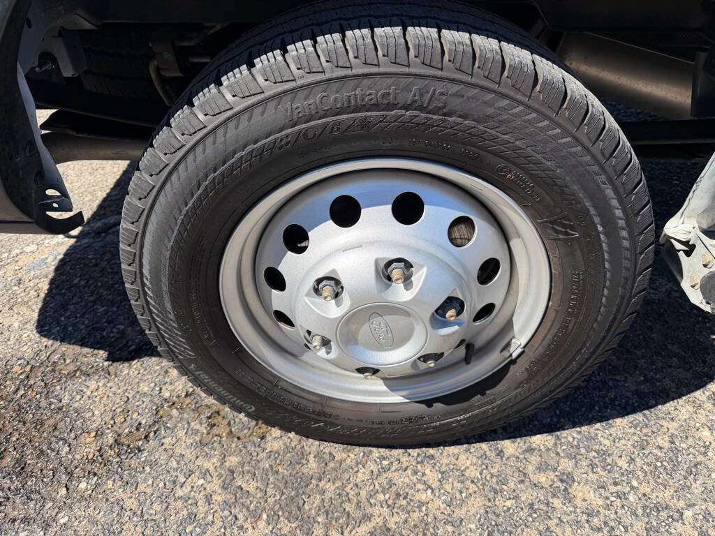 Used 2024 Ford Transit 250 Low Roof AWD w/ Exterior Upgrade Package image 33