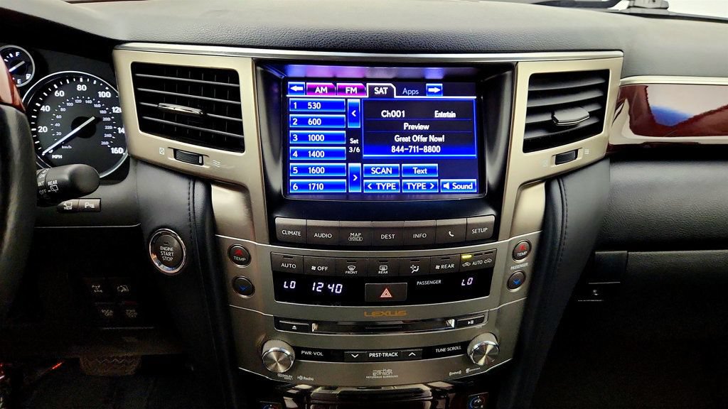 Used 2013 Lexus LX 570 4WD w/ Luxury Pkg image 18