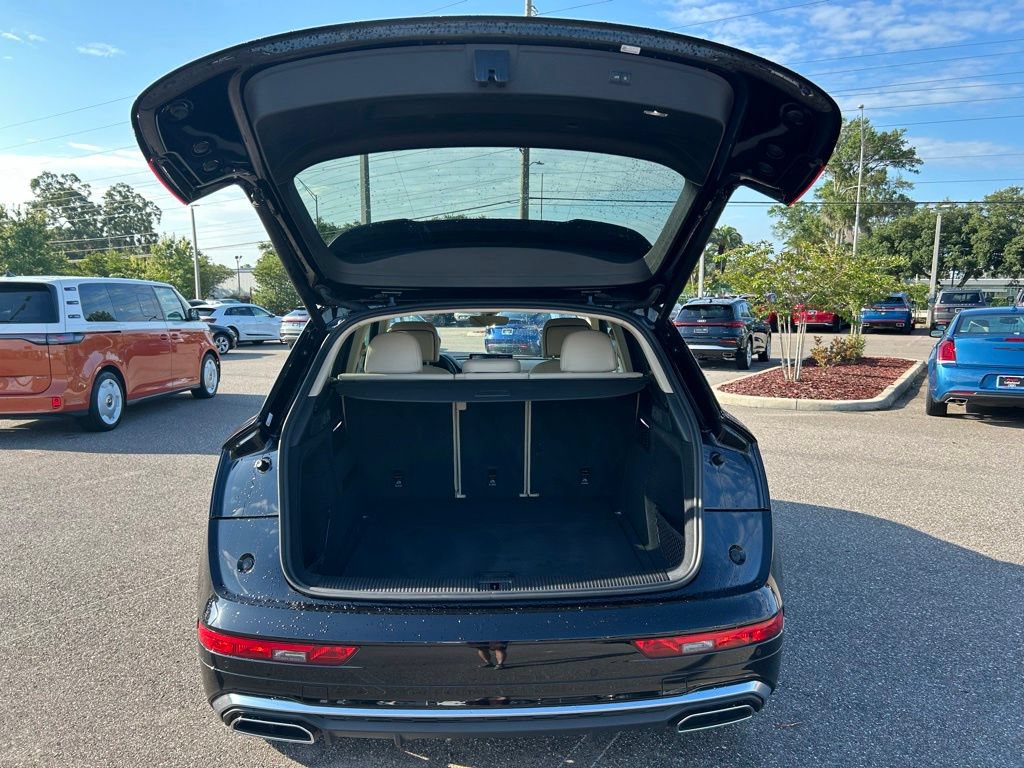 Used 2023 Audi Q5 2.0T Premium w/ Convenience Package AWD/4WD image 55