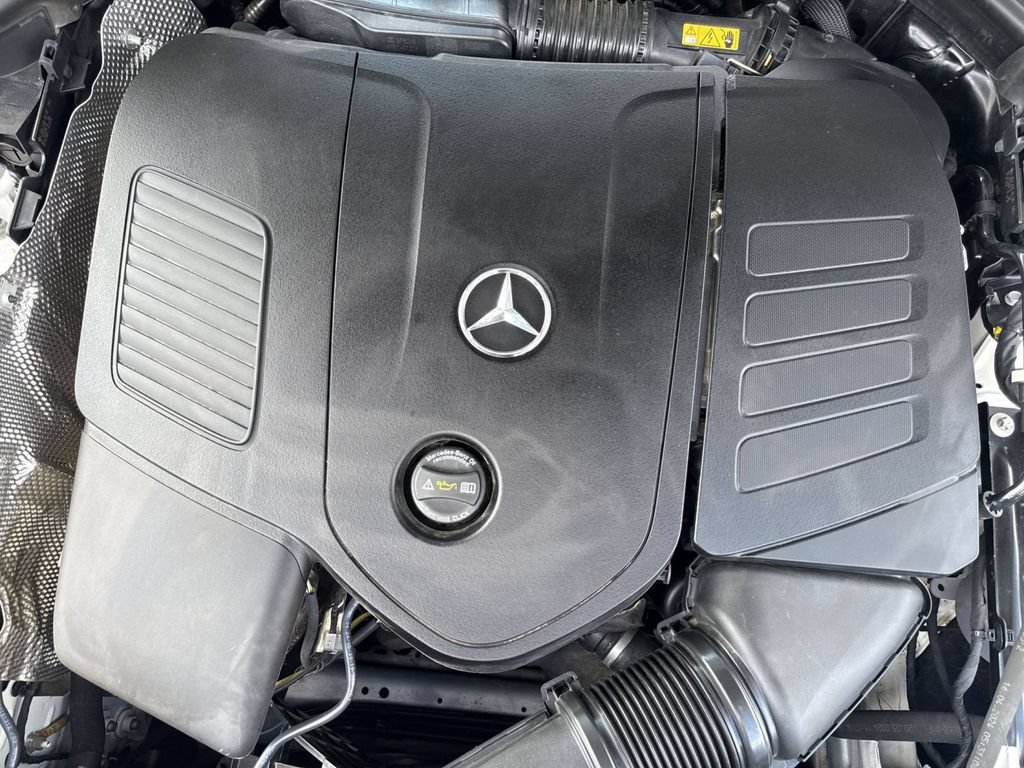 Used 2024 Mercedes-Benz GLC 300 4MATIC image 31