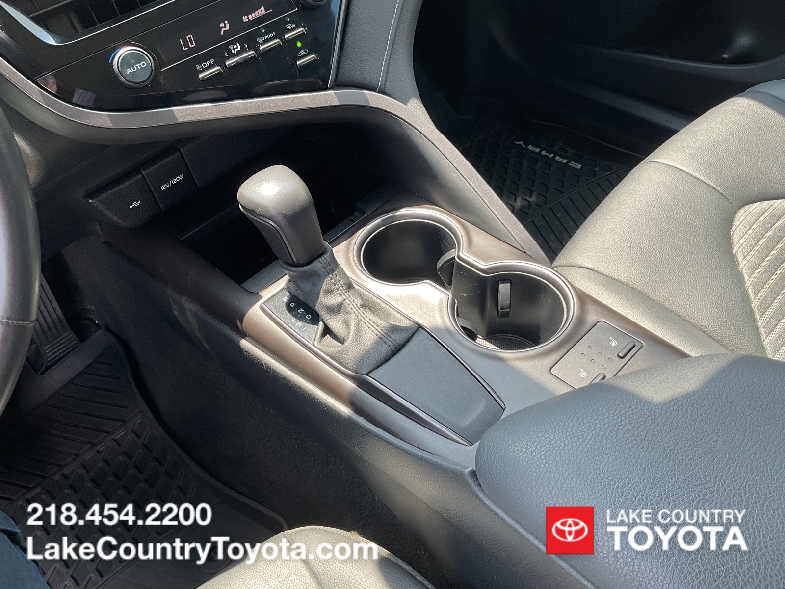 Used 2024 Toyota Camry SE FWD image 28
