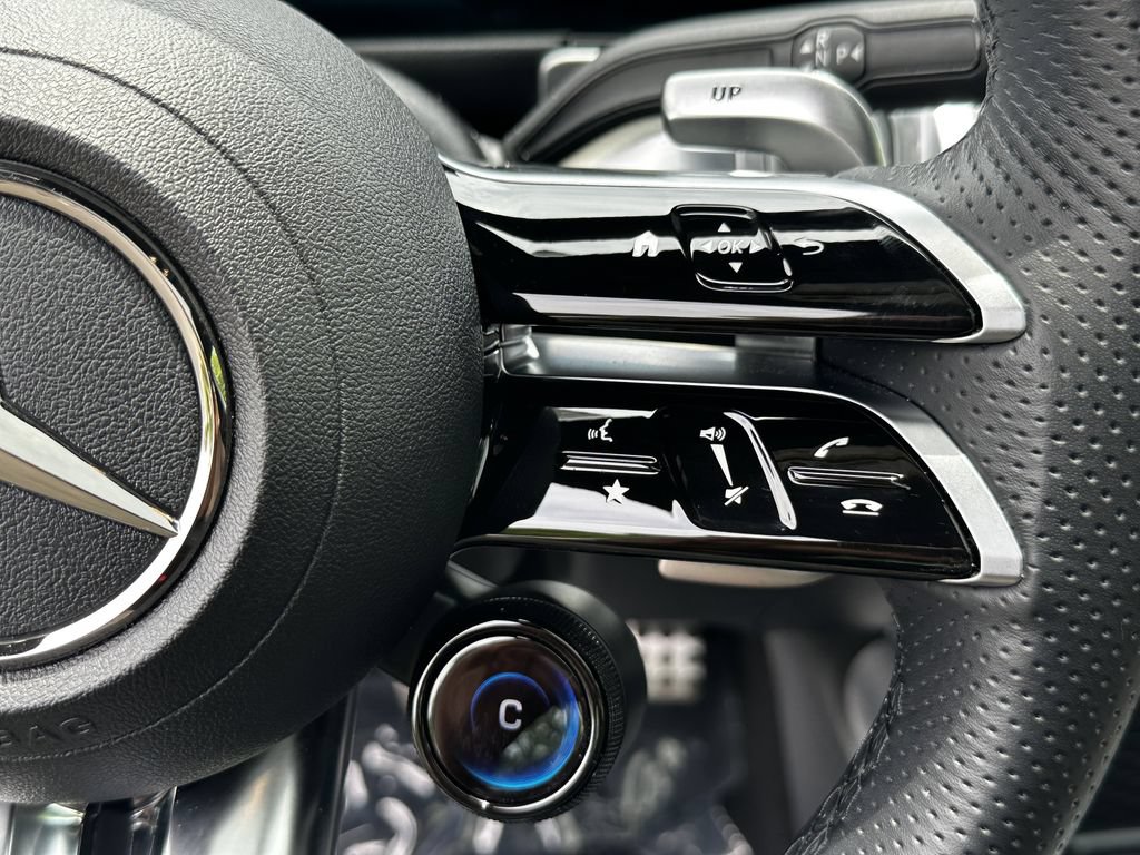 Certified 2025 Mercedes-Benz GLB 35 AMG 4MATIC image 29