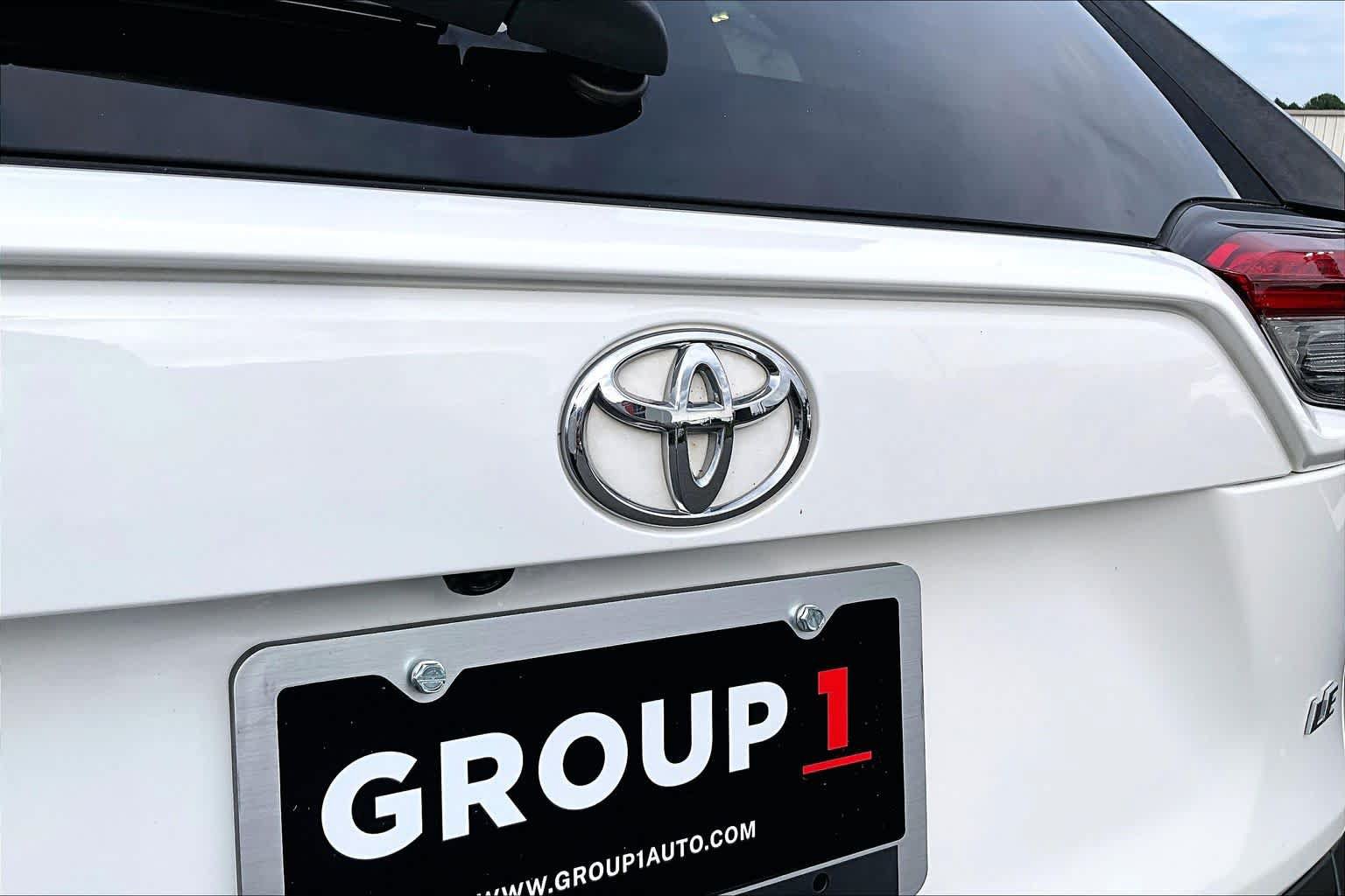 Used 2020 Toyota RAV4 LE w/ All Weather Liner Package FWD image 31