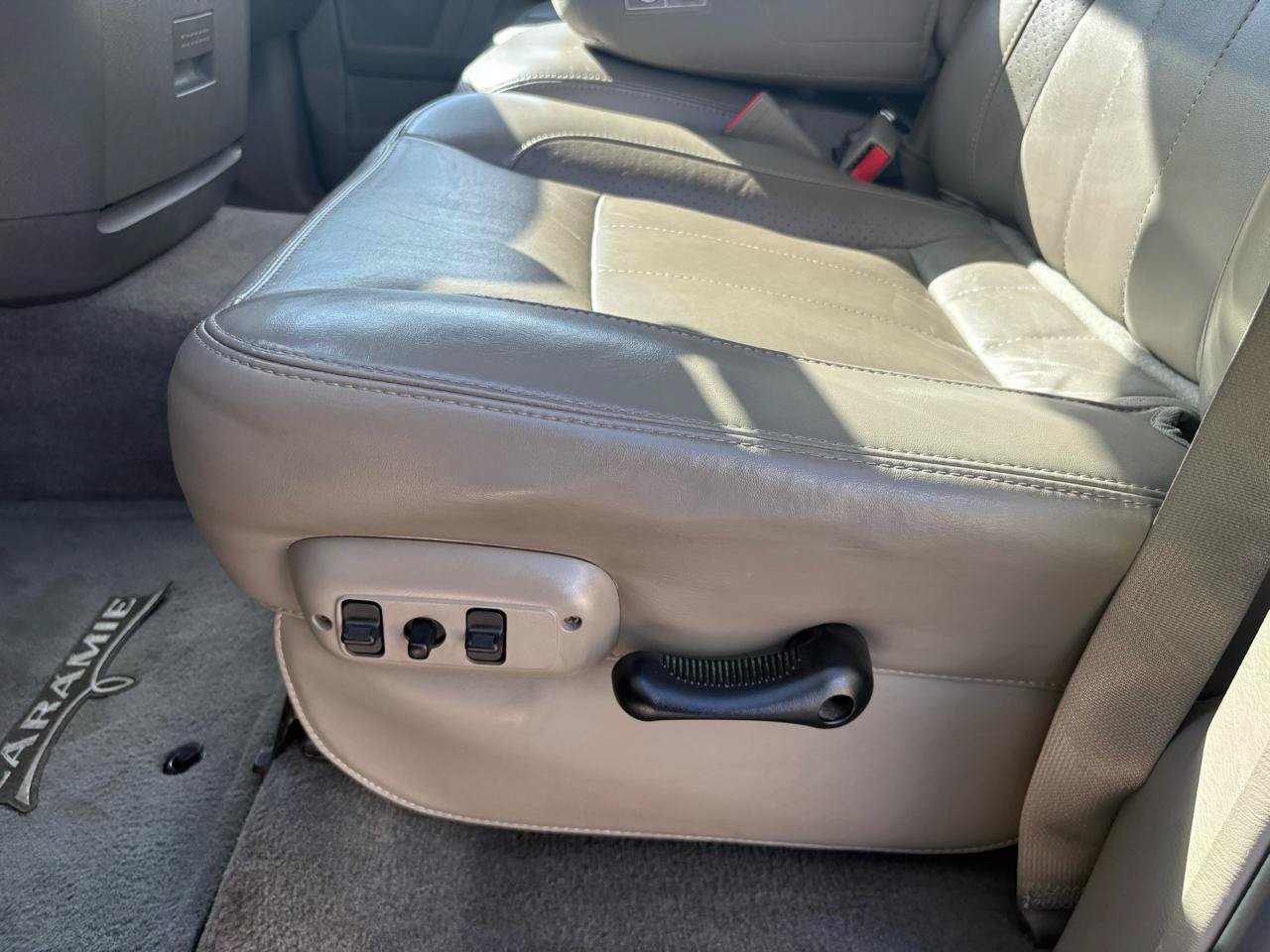 Used 2006 Dodge Ram 2500 Truck Laramie AWD/4WD image 83