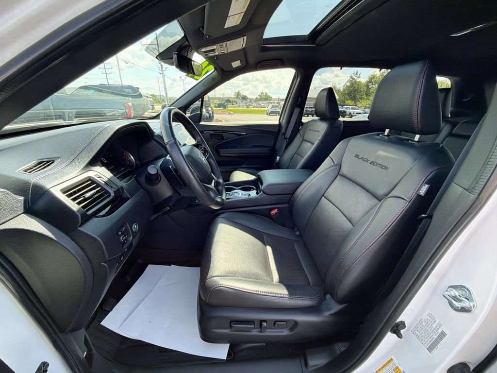 Used 2024 Honda Passport Black Edition image 17