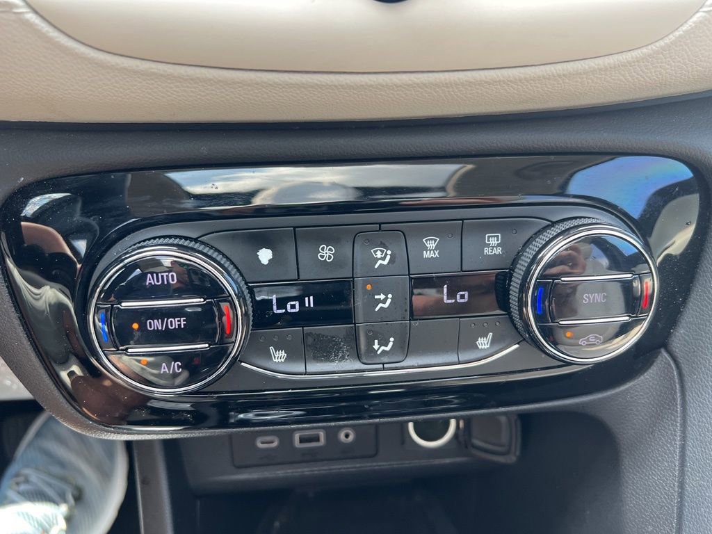 Used 2022 Buick Encore GX Essence w/ Advanced Technology Package image 74