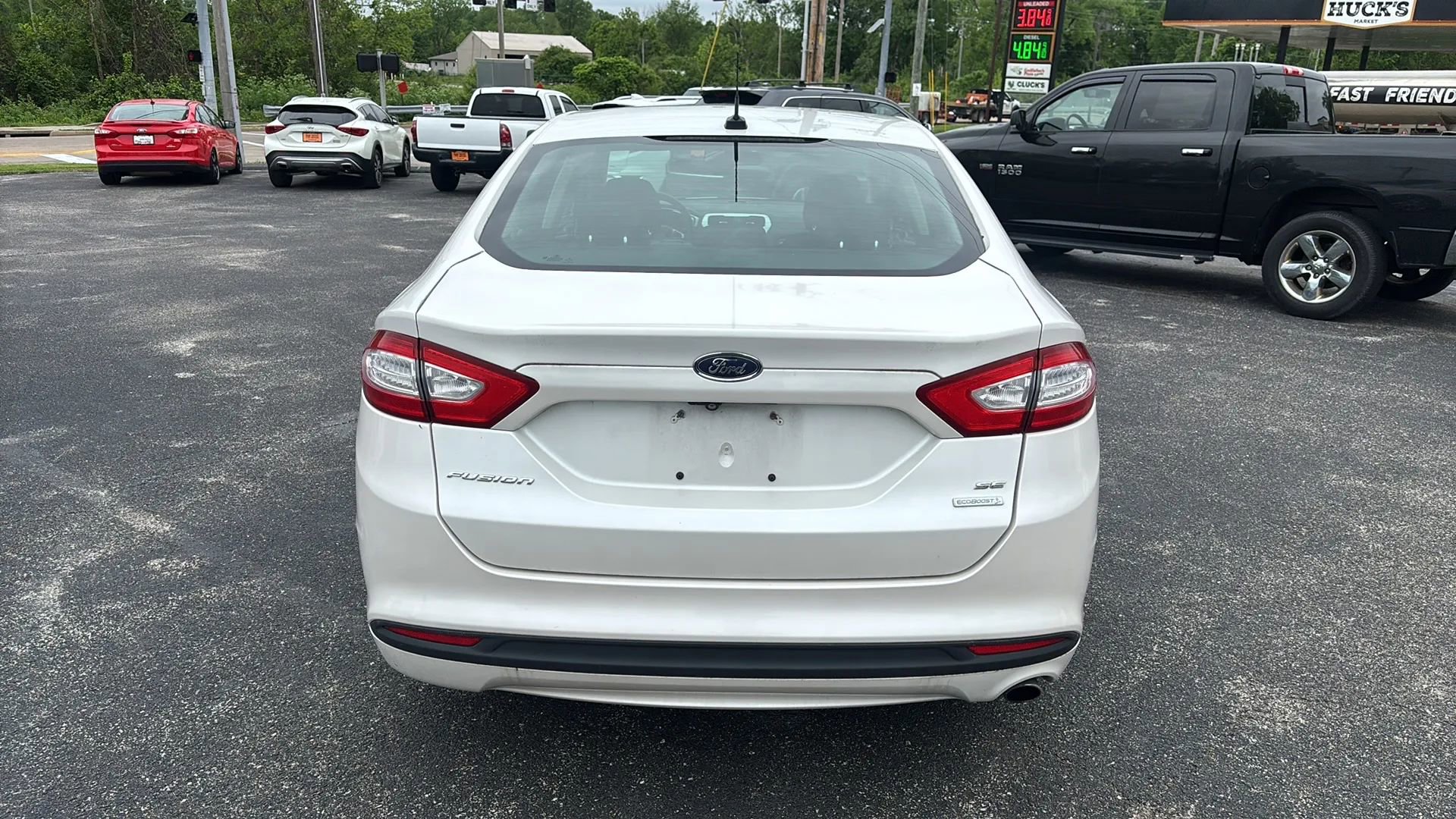 Used 2014 Ford Fusion SE FWD image 4