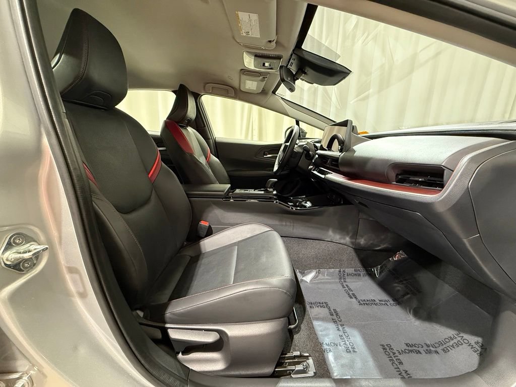 Used 2024 Toyota Prius Prime FWD image 21