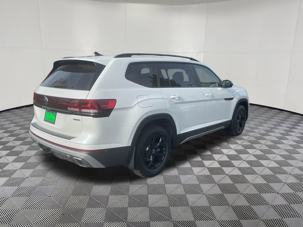 New 2026 Volkswagen Atlas Peak Edition AWD/4WD image 3