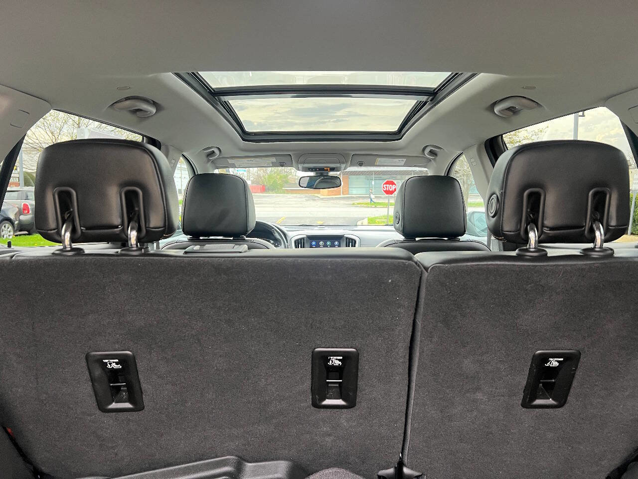 Used 2018 GMC Terrain SLT w/ Preferred Package FWD image 16