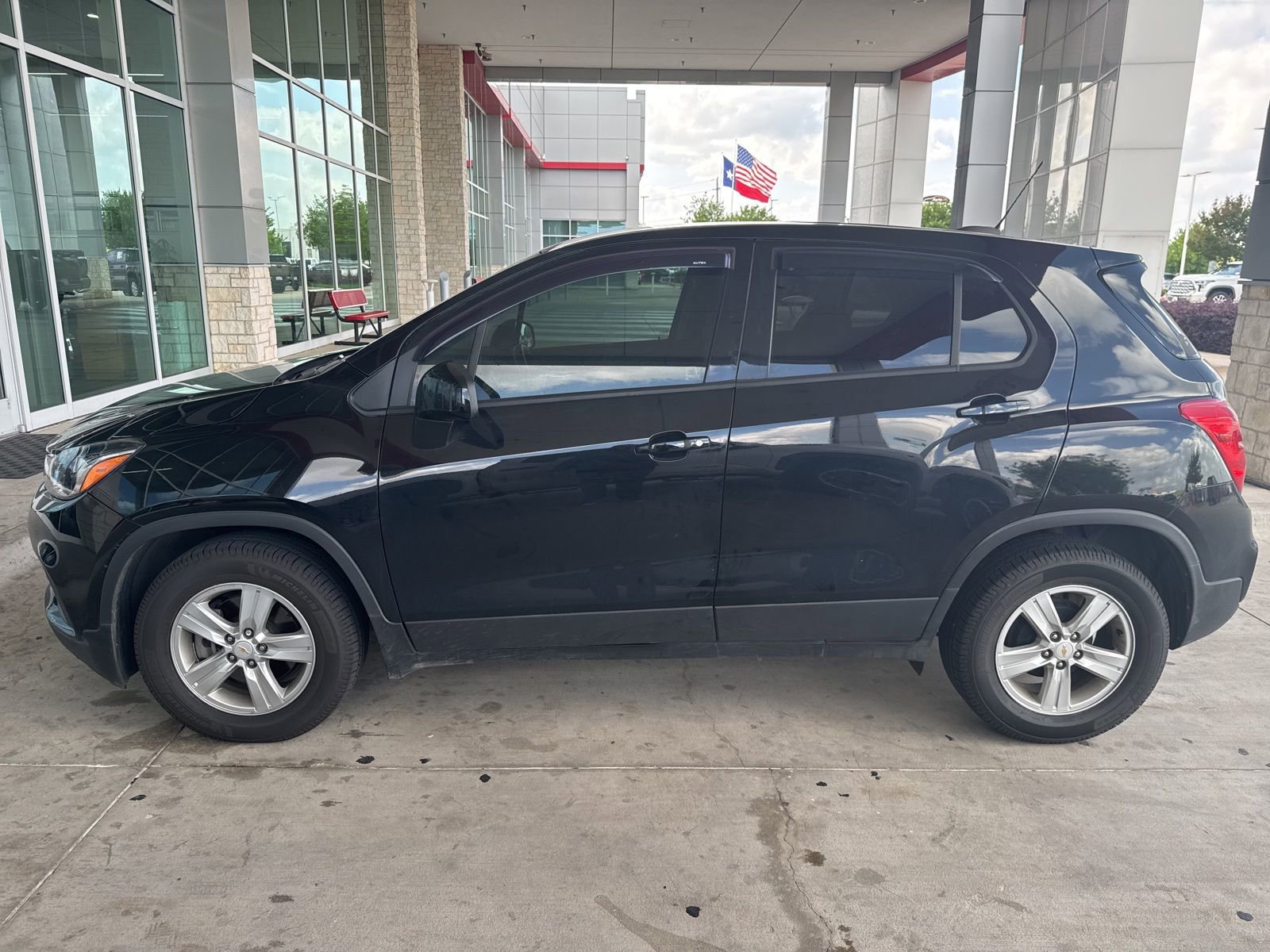 Used 2020 Chevrolet Trax LS w/ Tint and Cruise Package FWD image 25