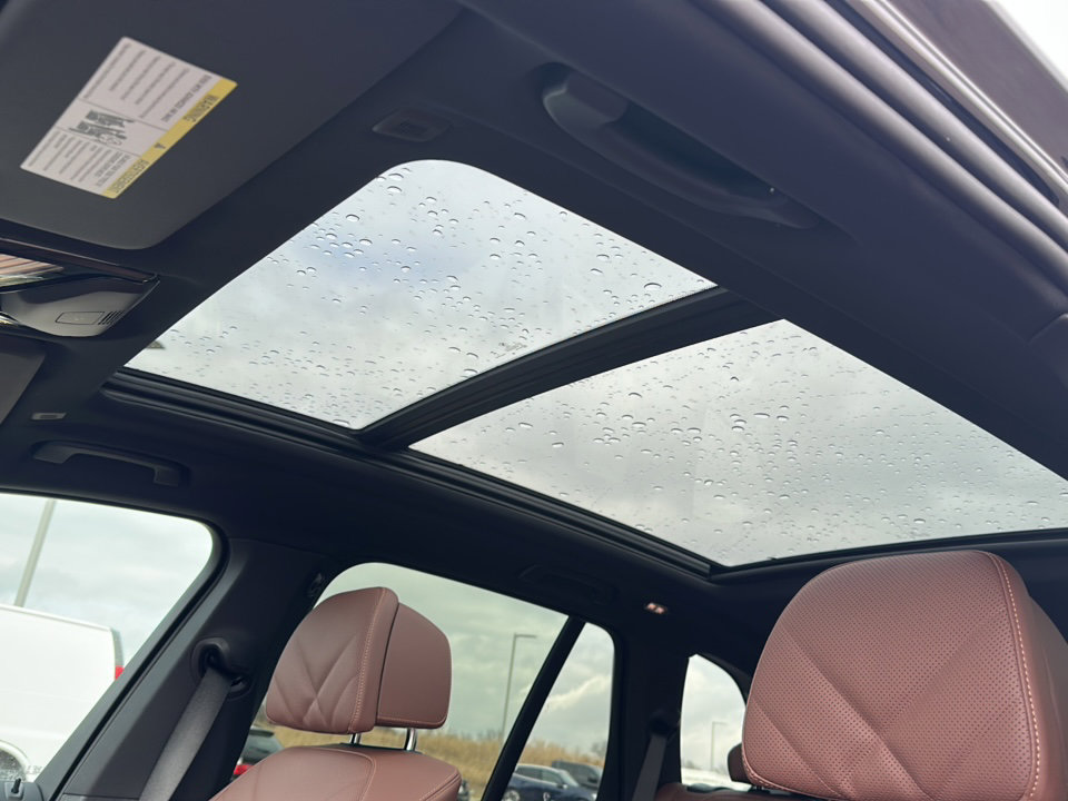 New 2026 BMW X5 xDrive50e image 12