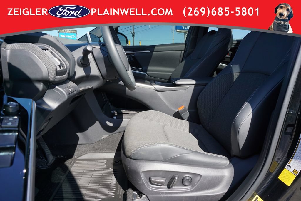 Used 2024 Toyota bZ4X FWD image 18