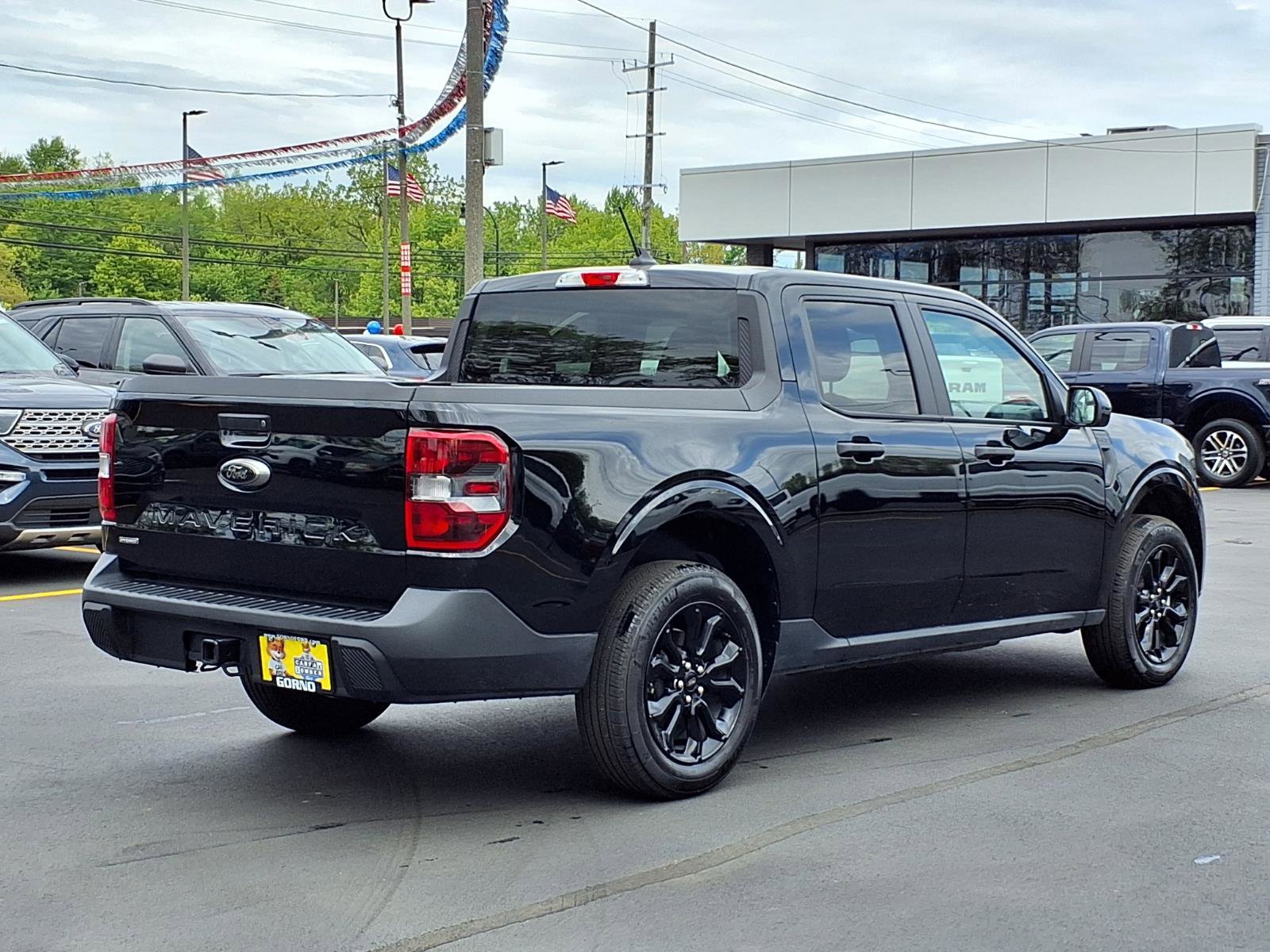 Used 2024 Ford Maverick XLT w/ XLT Luxury Package FWD image 2