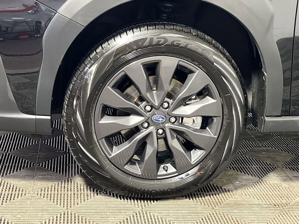 Used 2025 Subaru Outback Onyx Edition image 12