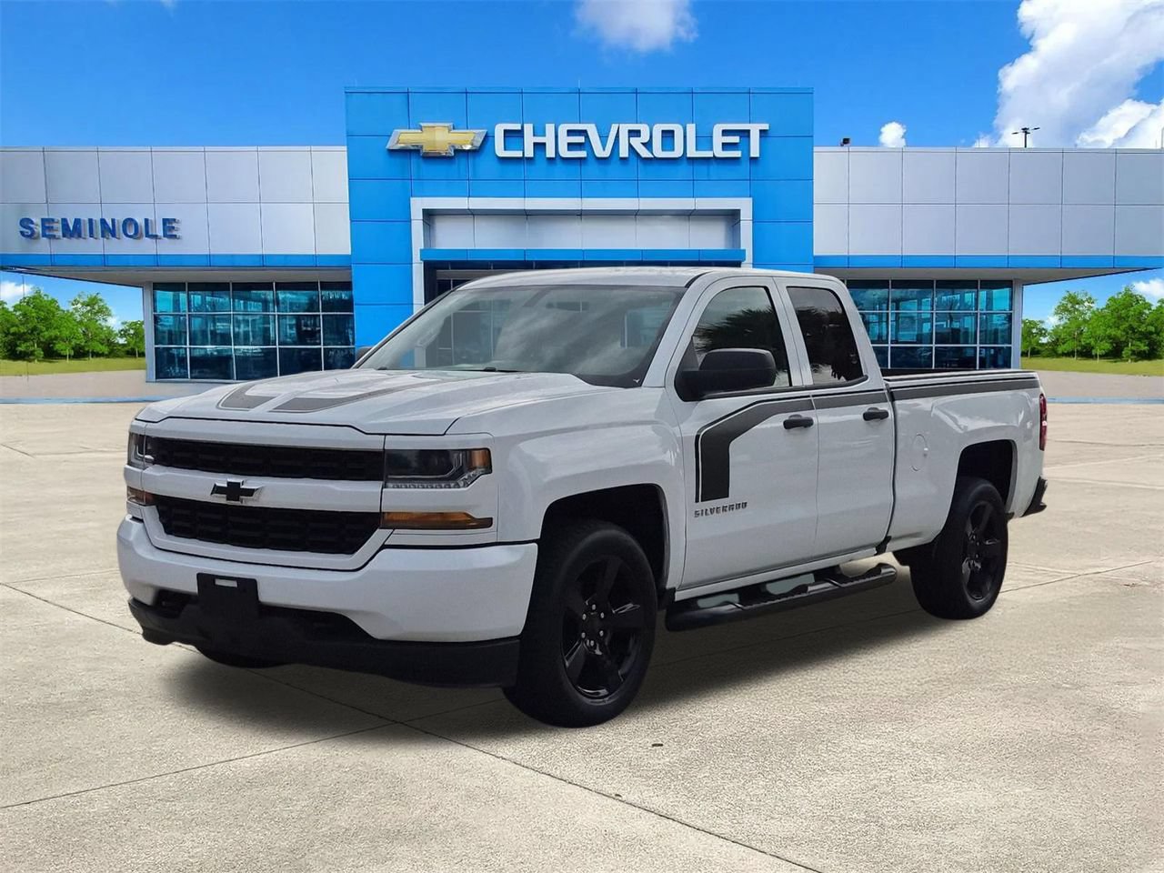 Used 2017 Chevrolet Silverado 1500 Custom w/ Rally 1 Edition RWD image 2