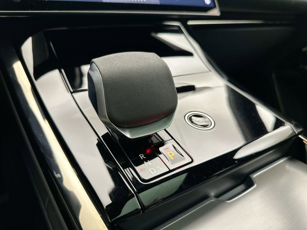 Certified 2024 Land Rover Range Rover Sport SE image 24