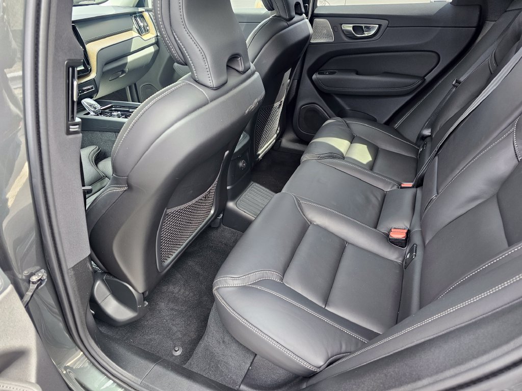 Certified 2026 Volvo XC60 T8 Ultra AWD/4WD image 12