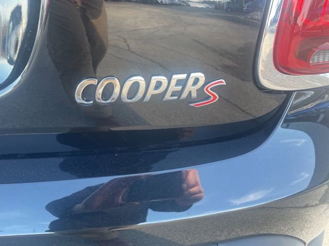 Used 2023 MINI Cooper S w/ Signature Upholstery Package image 8
