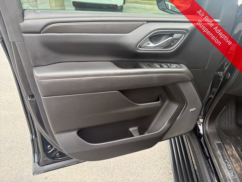 Used 2022 GMC Yukon AT4 AWD/4WD image 12