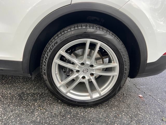 Used 2019 Porsche Cayenne image 37