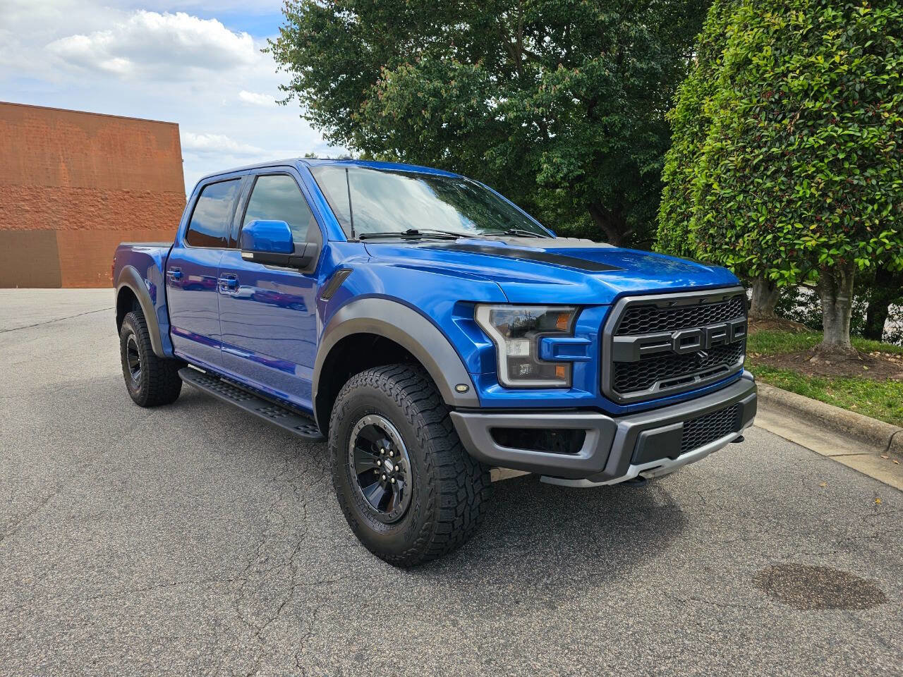 Used 2018 Ford F150 Raptor w/ Equipment Group 802A Luxury image 8