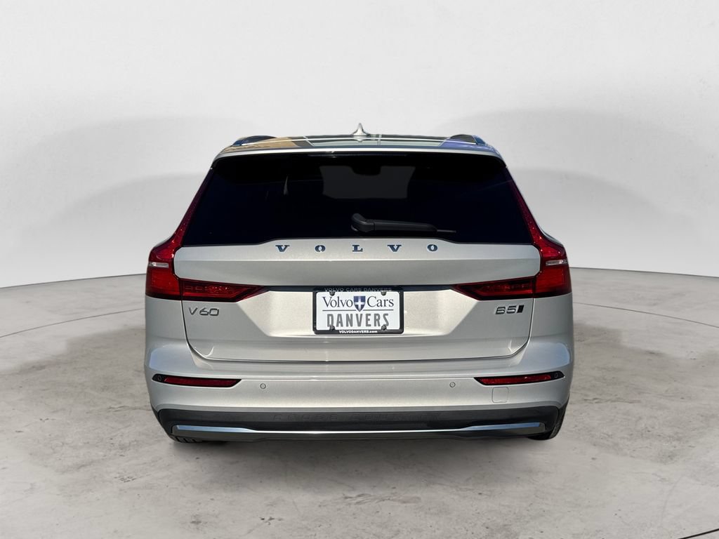 Certified 2025 Volvo V60 B5 Cross Country Plus AWD/4WD image 5