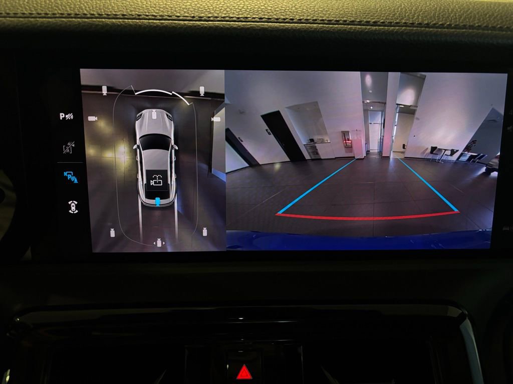 Used 2026 Porsche Panamera image 22