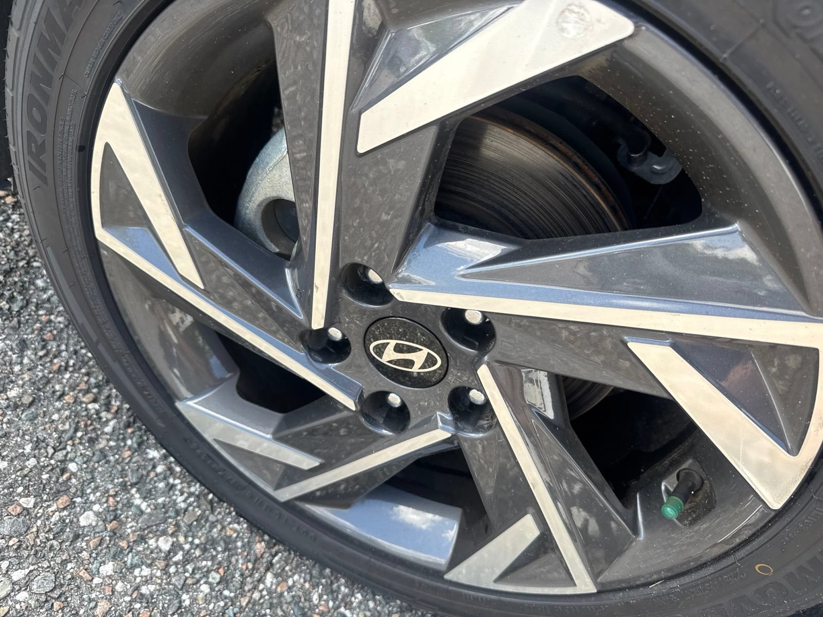 Used 2025 Hyundai Elantra SEL FWD image 12