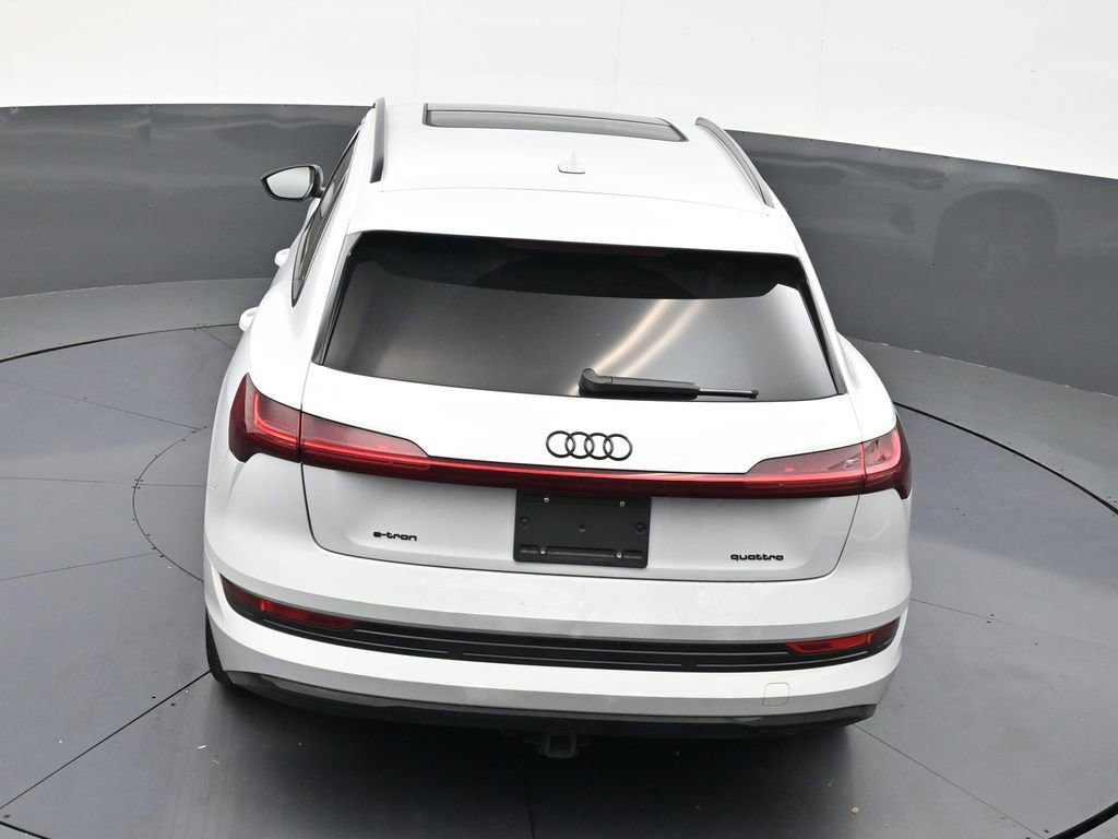 Used 2023 Audi e-tron Premium Plus w/ Premium Plus Package image 15