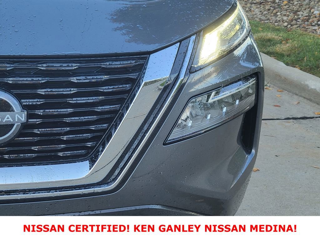 Certified 2023 Nissan Rogue SV image 10