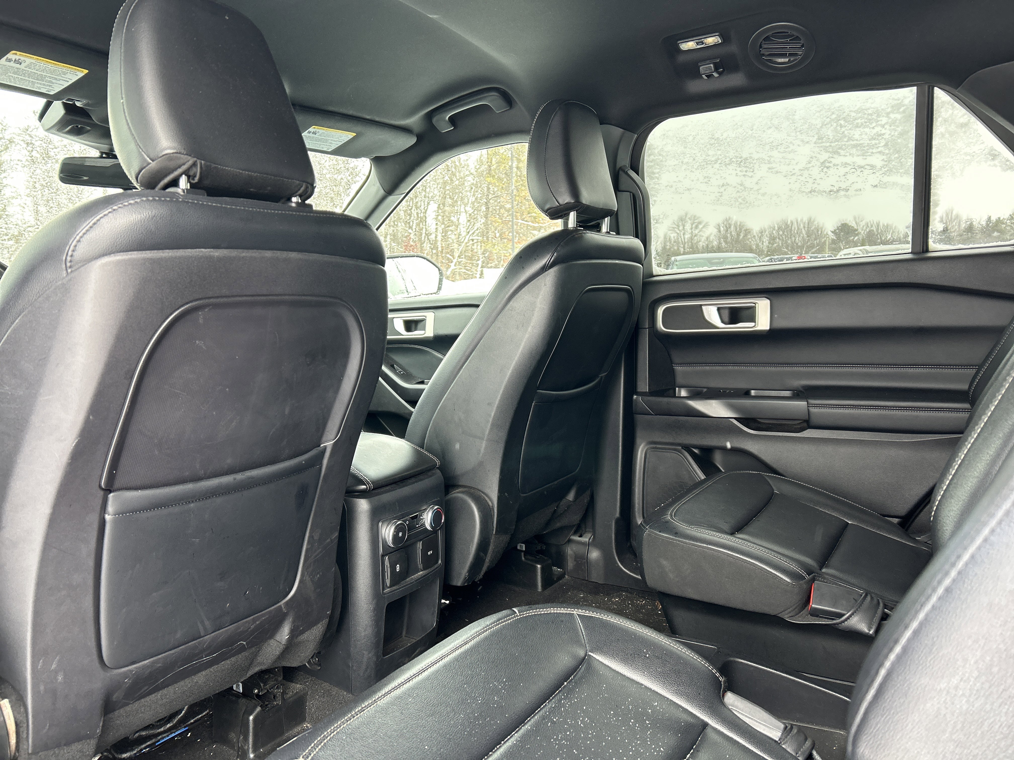 Used 2020 Ford Explorer XLT w/ Equipment Group 202A image 10