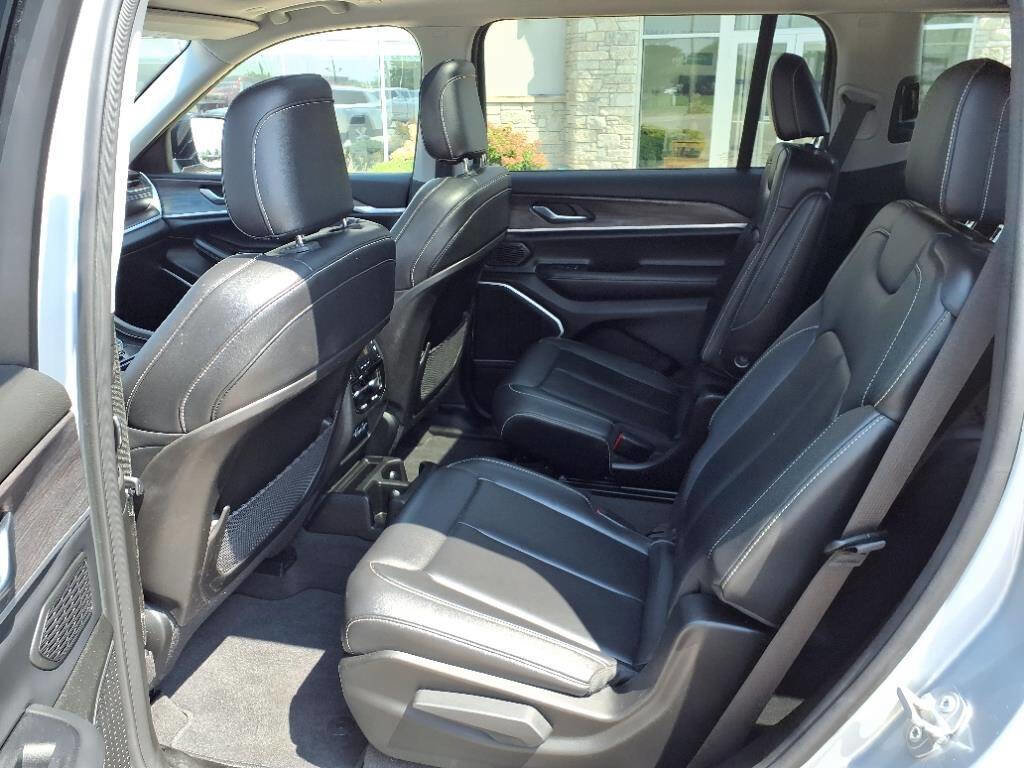 Used 2022 Jeep Grand Cherokee L Limited image 24