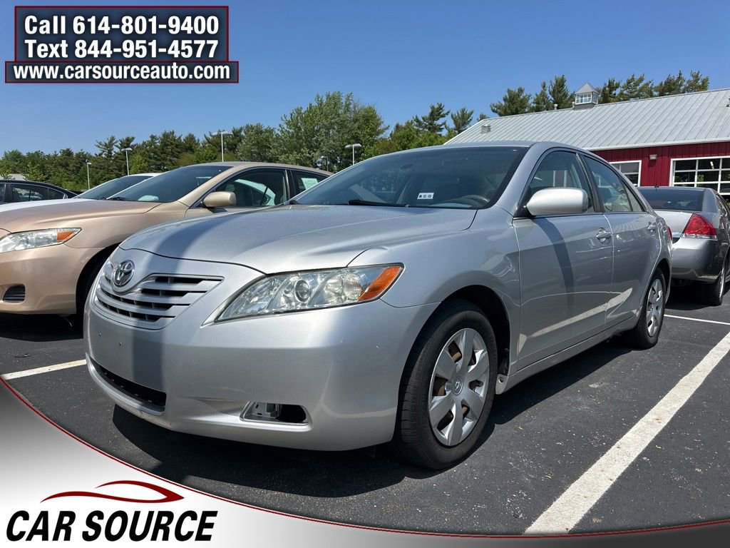 Used 2009 Toyota Camry LE FWD image 1