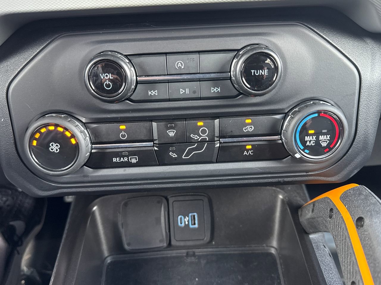 Used 2023 Ford Bronco Badlands w/ Sasquatch Package AWD/4WD image 20